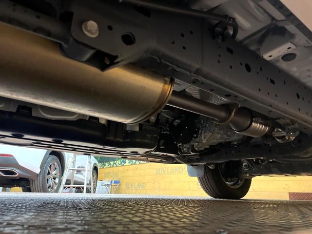 ランドクルーザープラド ＴＸ　Ｌパッケージ　マットブラックエディション　サンルーフ　メーカーナビ　全周囲カメラ　７人　禁煙車　シートベンチレーション　ブラインドスポットモニター　黒革シート　ルーフレール　レーダークルーズ　クリアランスソナー　純正１８インチアルミ（39枚目）