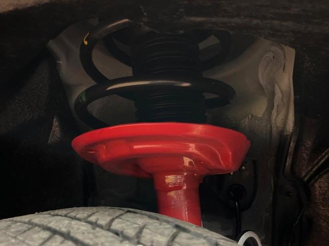 ＲＡＶ４ アドベンチャー　オフロードパッケージ　禁煙車　９型ディスプレイ　シートエアコン　セーフティセンス　レーダークルーズ　ブラインドスポットモニター　バックカメラ　ＥＴＣ　ＬＥＤヘッド　純正１８アルミ　ルーフレール　クリアランスソナー（20枚目）