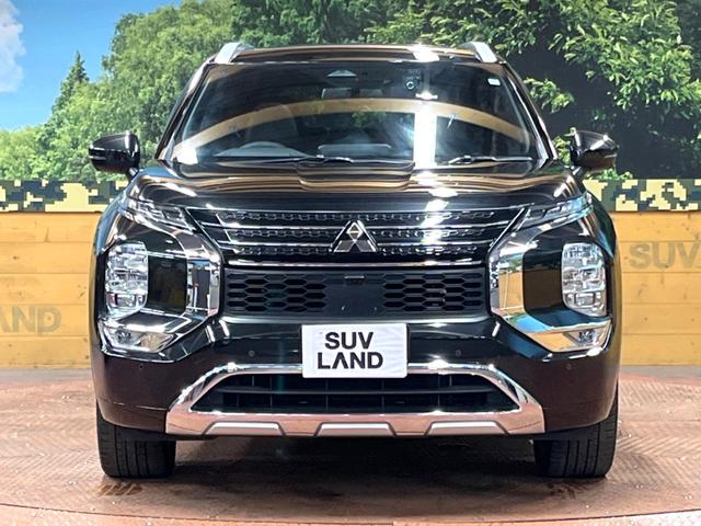 アウトランダーＰＨＥＶ Ｐ　４ＷＤ　パノラマルーフ　ＢＯＳＥサウンド　９型ナビ　全周囲カメラ　７人乗り　ルーフレール　禁煙車　パワーバックドア　シートヒーター　衝突軽減　マイパイロット　ブラインドスポットモニター　純正２０アルミ（14枚目）