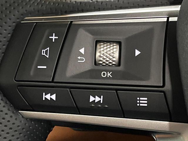 アウトランダーＰＨＥＶ Ｐ　４ＷＤ　パノラマルーフ　ＢＯＳＥサウンド　９型ナビ　全周囲カメラ　７人乗り　ルーフレール　禁煙車　パワーバックドア　シートヒーター　衝突軽減　マイパイロット　ブラインドスポットモニター　純正２０アルミ（35枚目）