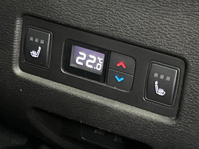 アウトランダーＰＨＥＶ Ｐ　４ＷＤ　パノラマルーフ　ＢＯＳＥサウンド　９型ナビ　全周囲カメラ　７人乗り　ルーフレール　禁煙車　パワーバックドア　シートヒーター　衝突軽減　マイパイロット　ブラインドスポットモニター　純正２０アルミ（46枚目）