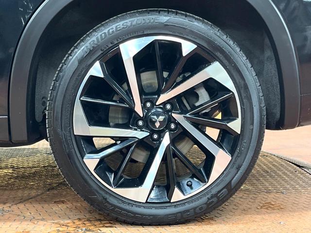 アウトランダーＰＨＥＶ Ｐ　４ＷＤ　パノラマルーフ　ＢＯＳＥサウンド　９型ナビ　全周囲カメラ　７人乗り　ルーフレール　禁煙車　パワーバックドア　シートヒーター　衝突軽減　マイパイロット　ブラインドスポットモニター　純正２０アルミ（50枚目）