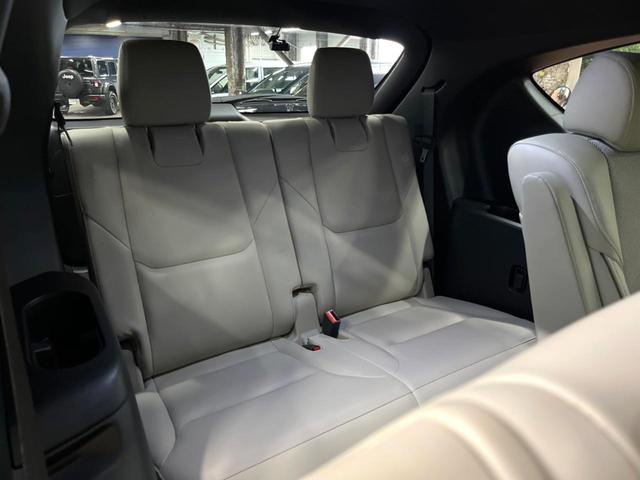 ＣＸ－８ ２５Ｓ　グランドジャーニー　４ＷＤ　１０型ナビ　全周囲カメラ　６人乗り　後席ウォークスルー　ルーフレール　寒冷地仕様　禁煙車　パワーバックドア　シートヒーター　衝突軽減　レーダークルーズ　ＢＳＭ　ヘッドアップディスプレイ　ＥＴＣ（10枚目）