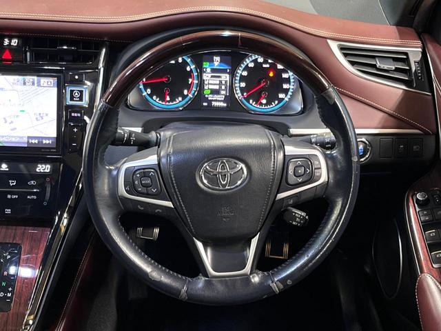 ハリアー プレミアム　サンルーフ　９型ＢＩＧＸ　禁煙車　パワーバックドア　車線逸脱警報　オートハイビーム　ハーフレザーシート　ＬＥＤヘッド　純正１８アルミ　パワーシート　フルセグＴＶ　ＥＴＣ　Ｂｌｕｅｔｏｏｔｈ接続可（11枚目）