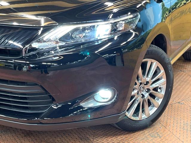 ハリアー プレミアム　サンルーフ　９型ＢＩＧＸ　禁煙車　パワーバックドア　車線逸脱警報　オートハイビーム　ハーフレザーシート　ＬＥＤヘッド　純正１８アルミ　パワーシート　フルセグＴＶ　ＥＴＣ　Ｂｌｕｅｔｏｏｔｈ接続可（12枚目）