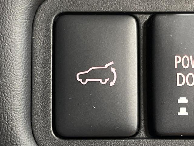 デリカＤ：５ Ｐ　禁煙車　全周囲カメラ　両側パワスラ　パワーバックドア　衝突軽減　レーダークルーズ　シートヒーター　パワーシート　純正１８アルミ　ＬＥＤヘッド　オートハイビーム　車線逸脱警報　スマートキー（6枚目）