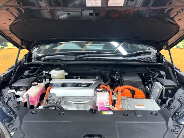 NX NX300h スパイス&シック サンルーフ 10型ナビ 全周囲カメラ 3眼LEDヘッド 禁煙車 シートエアコン パワーバックドア レクサスセーフティ レーダークルーズ ブラインドスポットモニター 純正18アルミ ETC2.0(18枚目)