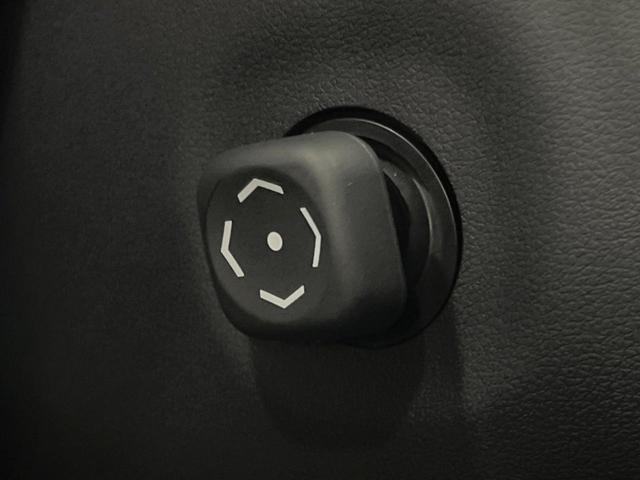 NX NX300h スパイス&シック サンルーフ 10型ナビ 全周囲カメラ 3眼LEDヘッド 禁煙車 シートエアコン パワーバックドア レクサスセーフティ レーダークルーズ ブラインドスポットモニター 純正18アルミ ETC2.0(35枚目)