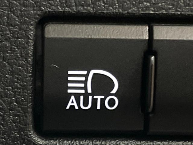 NX NX300h スパイス&シック サンルーフ 10型ナビ 全周囲カメラ 3眼LEDヘッド 禁煙車 シートエアコン パワーバックドア レクサスセーフティ レーダークルーズ ブラインドスポットモニター 純正18アルミ ETC2.0(40枚目)