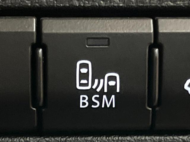 NX NX300h スパイス&シック サンルーフ 10型ナビ 全周囲カメラ 3眼LEDヘッド 禁煙車 シートエアコン パワーバックドア レクサスセーフティ レーダークルーズ ブラインドスポットモニター 純正18アルミ ETC2.0(43枚目)