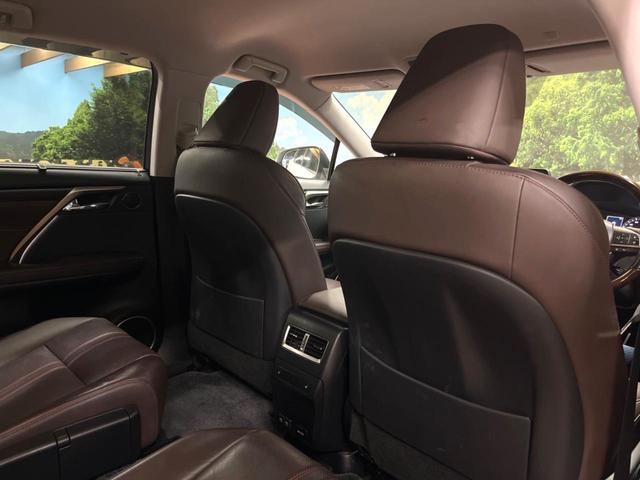 RX RX450hL 禁煙車 12型ナビ 全周囲カメラ シートベンチレーション レーダークルーズ ブラインドスポットモニター パワーバックドア ステアリングヒーター 3眼LED&フォグ AC100V電源(50枚目)
