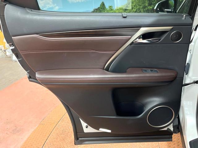 RX RX450hL 禁煙車 12型ナビ 全周囲カメラ シートベンチレーション レーダークルーズ ブラインドスポットモニター パワーバックドア ステアリングヒーター 3眼LED&フォグ AC100V電源(55枚目)