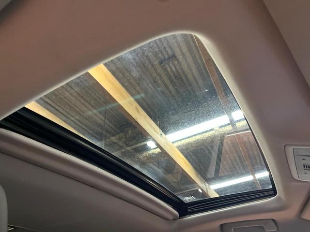 RX RX450h バージョンL サンルーフ 12型ナビ 全周囲カメラ 禁煙車 衝突軽減 ブラウンレザー 100V電源 電動リアゲート レザーシート 前席シートエアコン ドラレコ コーナーセンサー スマートキー LEDヘッド ETC(3枚目)