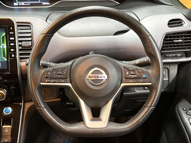 セレナ ｅ－パワー　ハイウェイスターＶ　後席モニター　セーフティＢ　１０型ナビ　全周囲カメラ　両側電動ドア　衝突軽減システム　プロパイロット　禁煙車　クリアランスソナー　ＬＥＤヘッド　ブラインドスポットモニター　Ｂｌｕｅｔｏｏｔｈ再生（12枚目）