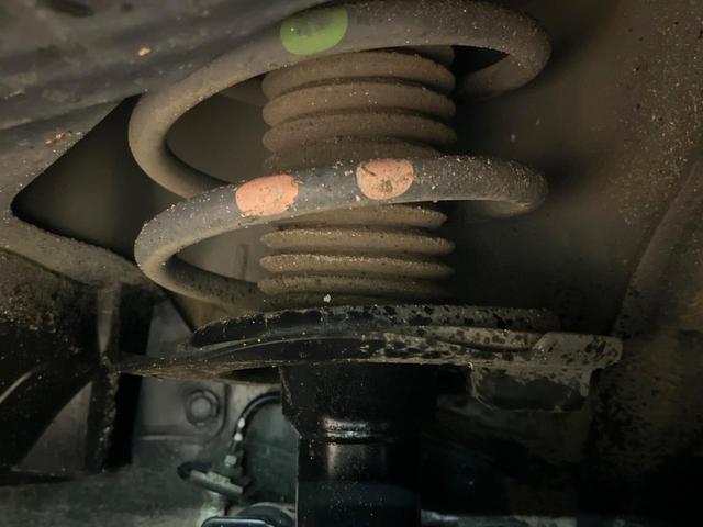 セレナ ｅ－パワー　ハイウェイスターＶ　後席モニター　セーフティＢ　１０型ナビ　全周囲カメラ　両側電動ドア　衝突軽減システム　プロパイロット　禁煙車　クリアランスソナー　ＬＥＤヘッド　ブラインドスポットモニター　Ｂｌｕｅｔｏｏｔｈ再生（21枚目）