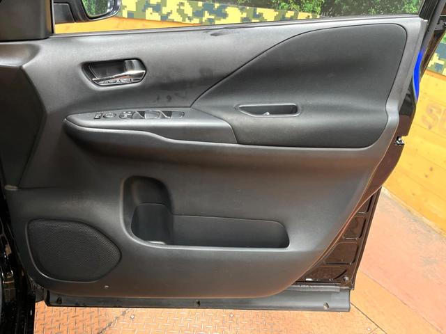 セレナ ｅ－パワー　ハイウェイスターＶ　後席モニター　セーフティＢ　１０型ナビ　全周囲カメラ　両側電動ドア　衝突軽減システム　プロパイロット　禁煙車　クリアランスソナー　ＬＥＤヘッド　ブラインドスポットモニター　Ｂｌｕｅｔｏｏｔｈ再生（41枚目）