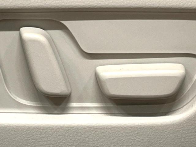 ＣＸ－６０ ＸＤ－ハイブリッド　プレミアムモダン　サンルーフ　１２型ナビ　全周囲カメラ　ＢＯＳＥ　衝突被害軽減システム　レーダークルーズ　禁煙車　電動リアゲート　レザーシート　シートベンチレーション　クリアランスソナー　Ｂｌｕｅｔｏｏｔｈ再生（41枚目）