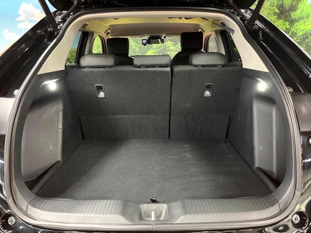 ヴェゼル ｅ：ＨＥＶ　Ｚ　禁煙車　９型ナビ　電動リアゲート　バックカメラ　ブラインドスポットモニター　シートヒーター　衝突軽減システム　レーダークルーズ　ハーフレザーシート　ドラレコ　コーナーセンサー　ＬＥＤヘッド　ＥＴＣ（10枚目）