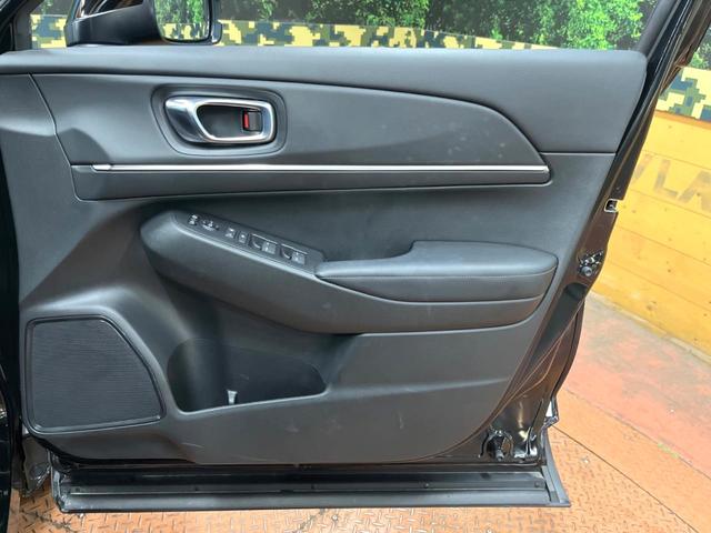 ヴェゼル ｅ：ＨＥＶ　Ｚ　禁煙車　９型ナビ　電動リアゲート　バックカメラ　ブラインドスポットモニター　シートヒーター　衝突軽減システム　レーダークルーズ　ハーフレザーシート　ドラレコ　コーナーセンサー　ＬＥＤヘッド　ＥＴＣ（22枚目）