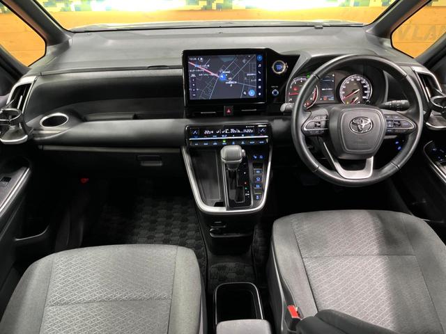 ノア Ｓ－Ｇ　後席モニター　１０型ナビ　全周囲カメラ　ユニバーサルステップ　駐車支援システム　デジタルインナーミラー　禁煙車　両側電動スライドドア　レーダークルーズ　ドラレコ　コーナーセンサー　ＬＥＤヘッド　ＥＴＣ（2枚目）