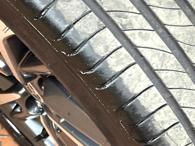 カローラクロス ハイブリッド Z ガラスルーフ 全周囲カメラ 10型ナビ トヨタチームメイト 禁煙車 電動リアゲート 衝突軽減 レーダークルーズ パワーシート ドラレコ コーナーセンサー スマートキー LEDヘッド ETC(56枚目)