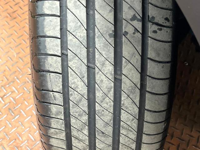 カローラクロス ハイブリッド Z ガラスルーフ 全周囲カメラ 10型ナビ トヨタチームメイト 禁煙車 電動リアゲート 衝突軽減 レーダークルーズ パワーシート ドラレコ コーナーセンサー スマートキー LEDヘッド ETC(57枚目)