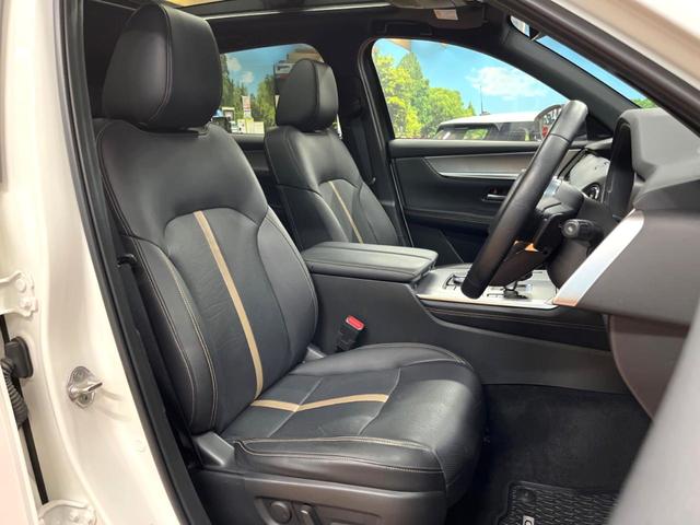 CX-60 XD-ハイブリッド エクスクルーシブスポーツ パノラマルーフ 12型ナビ 全周囲カメラ BOSE シートベンチレーション 禁煙車 ブラインドスポットモニター パワーシート レーダークルーズ 衝突軽減 ステアリングヒーター フルセグパワーバックドア(8枚目)