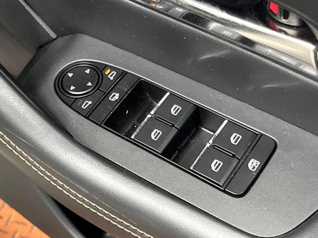 CX-60 XD-ハイブリッド エクスクルーシブスポーツ パノラマルーフ 12型ナビ 全周囲カメラ BOSE シートベンチレーション 禁煙車 ブラインドスポットモニター パワーシート レーダークルーズ 衝突軽減 ステアリングヒーター フルセグパワーバックドア(55枚目)