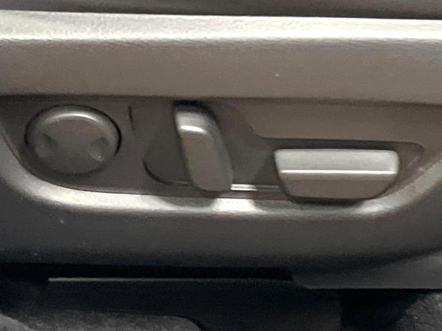 CX-60 XD-ハイブリッド エクスクルーシブスポーツ パノラマルーフ 12型ナビ 全周囲カメラ BOSE シートベンチレーション 禁煙車 ブラインドスポットモニター パワーシート レーダークルーズ 衝突軽減 ステアリングヒーター フルセグパワーバックドア(56枚目)