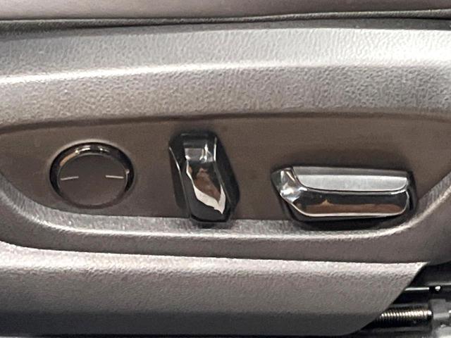 UX UX250h バージョンL 禁煙車 10型ナビ パワーバックドア シートエアコン 3眼LEDヘッド 黒革シート レクサスセーフティ レーダークルーズ 純正18アルミ パワーシート バックカメラ ETC2.0 フルセグTV(7枚目)