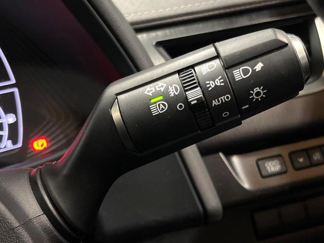 UX UX250h バージョンL 禁煙車 10型ナビ パワーバックドア シートエアコン 3眼LEDヘッド 黒革シート レクサスセーフティ レーダークルーズ 純正18アルミ パワーシート バックカメラ ETC2.0 フルセグTV(44枚目)