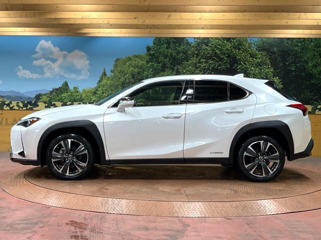 UX UX250h バージョンL 禁煙車 10型ナビ パワーバックドア シートエアコン 3眼LEDヘッド 黒革シート レクサスセーフティ レーダークルーズ 純正18アルミ パワーシート バックカメラ ETC2.0 フルセグTV(54枚目)