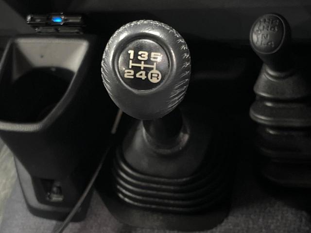 ランドクルーザー70 バン 4WD 禁煙車 5MT車 BFグッドリッチタイヤ 15インチアルミ SDナビ フルセグTV バックカメラ ETC Bluetooth接続可 キーレスキー 盗難防止装置 グレー革調シートカバー(7枚目)