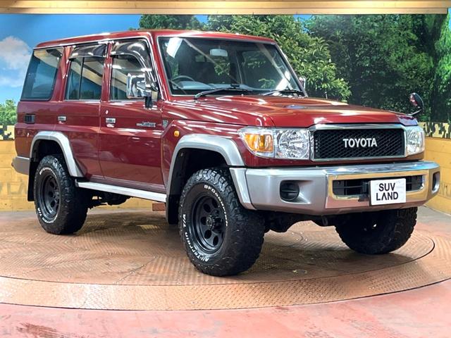 ランドクルーザー70 バン 4WD 禁煙車 5MT車 BFグッドリッチタイヤ 15インチアルミ SDナビ フルセグTV バックカメラ ETC Bluetooth接続可 キーレスキー 盗難防止装置 グレー革調シートカバー(16枚目)