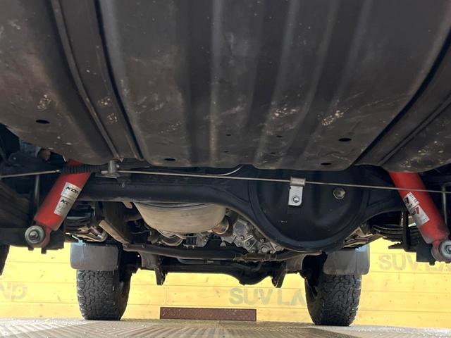 ランドクルーザー70 バン 4WD 禁煙車 5MT車 BFグッドリッチタイヤ 15インチアルミ SDナビ フルセグTV バックカメラ ETC Bluetooth接続可 キーレスキー 盗難防止装置 グレー革調シートカバー(19枚目)