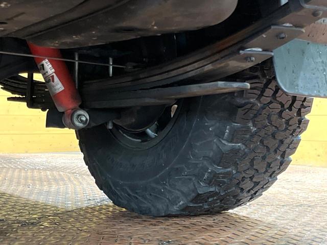 ランドクルーザー70 バン 4WD 禁煙車 5MT車 BFグッドリッチタイヤ 15インチアルミ SDナビ フルセグTV バックカメラ ETC Bluetooth接続可 キーレスキー 盗難防止装置 グレー革調シートカバー(27枚目)