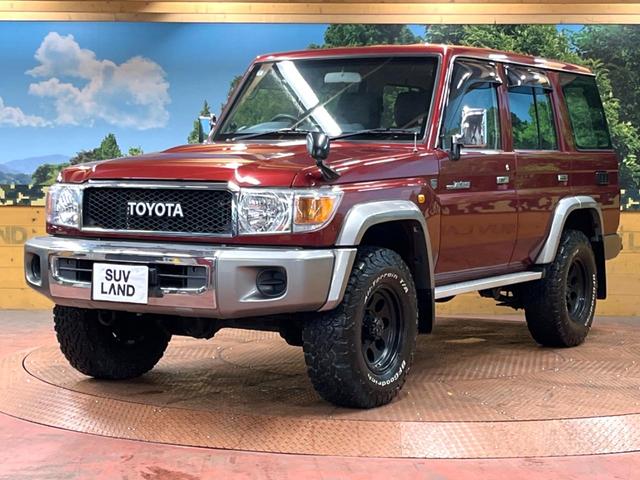 ランドクルーザー70 バン 4WD 禁煙車 5MT車 BFグッドリッチタイヤ 15インチアルミ SDナビ フルセグTV バックカメラ ETC Bluetooth接続可 キーレスキー 盗難防止装置 グレー革調シートカバー(45枚目)