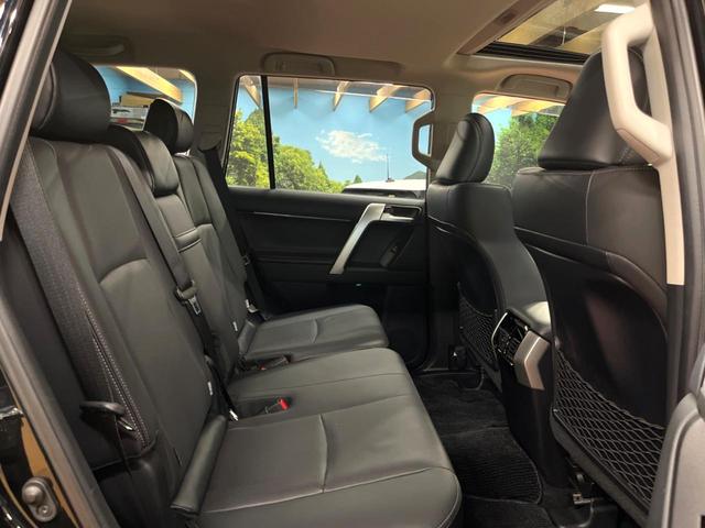 ランドクルーザープラド TX Lパッケージ サンルーフ 7人乗り 9型ナビ 黒革シート ブラックルーフレール シートエアコン セーフティセンス レーダークルーズ クリアランスソナー LEDヘッド 純正17アルミ バックカメラ ETC フルセグ(9枚目)