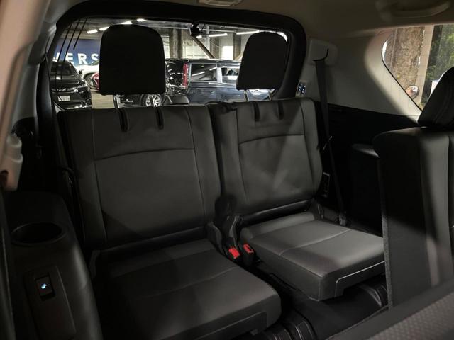 ランドクルーザープラド TX Lパッケージ サンルーフ 7人乗り 9型ナビ 黒革シート ブラックルーフレール シートエアコン セーフティセンス レーダークルーズ クリアランスソナー LEDヘッド 純正17アルミ バックカメラ ETC フルセグ(10枚目)