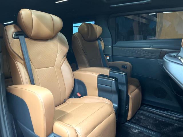 ヴェルファイアハイブリッド Z プレミア 左右独立ムーンルーフ 14型ナビ 全周囲カメラ ユニバーサルステップ デジタルインナーミラー トヨタチームメイト 茶革シート 禁煙車 両側パワスラ パワーバックドア シートエアコン AC100V電源(10枚目)