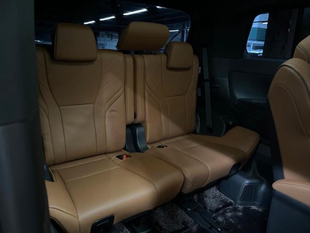 ヴェルファイアハイブリッド Z プレミア 左右独立ムーンルーフ 14型ナビ 全周囲カメラ ユニバーサルステップ デジタルインナーミラー トヨタチームメイト 茶革シート 禁煙車 両側パワスラ パワーバックドア シートエアコン AC100V電源(11枚目)