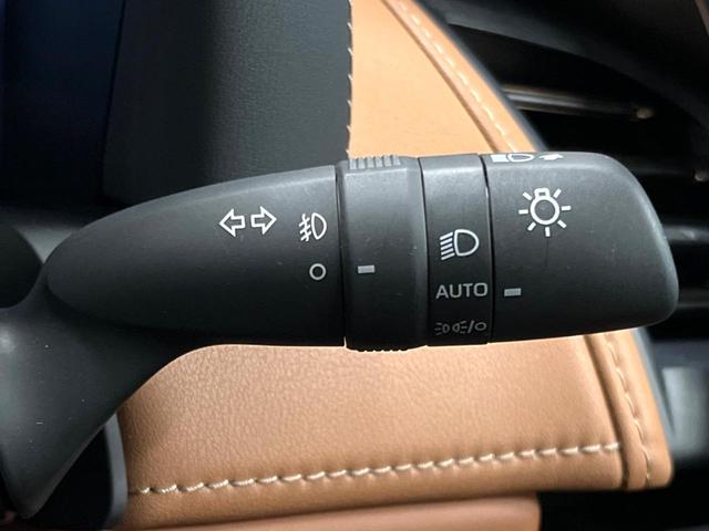 ヴェルファイアハイブリッド Z プレミア 左右独立ムーンルーフ 14型ナビ 全周囲カメラ ユニバーサルステップ デジタルインナーミラー トヨタチームメイト 茶革シート 禁煙車 両側パワスラ パワーバックドア シートエアコン AC100V電源(33枚目)