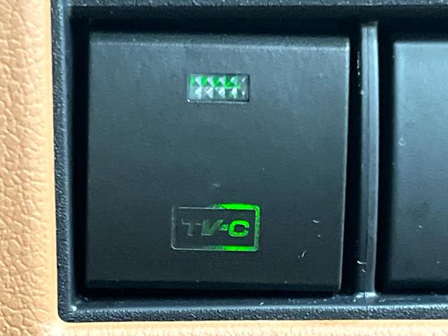 ヴェルファイアハイブリッド Z プレミア 左右独立ムーンルーフ 14型ナビ 全周囲カメラ ユニバーサルステップ デジタルインナーミラー トヨタチームメイト 茶革シート 禁煙車 両側パワスラ パワーバックドア シートエアコン AC100V電源(43枚目)