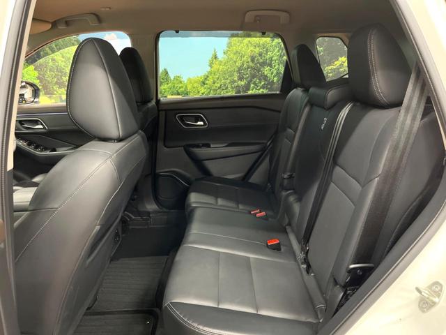 エクストレイル G e-4ORCE 禁煙車 4WD 12.3インチ 全周囲カメラ 衝突被害軽減システム レーダークルーズ 電動リアゲート コーナーセンサー スマートキー LEDヘッド ETC2.0 オートハイビーム パークアシスト(56枚目)