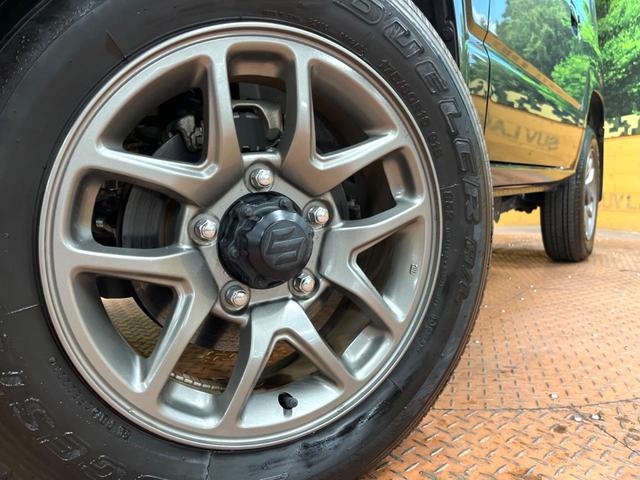 ジムニー XC MT車 バックカメラ セーフティーサポート 禁煙車 シートヒーター LEDヘッド クルーズコントロール オートライト オートエアコン 純正16インチアルミ Bluetooth(12枚目)