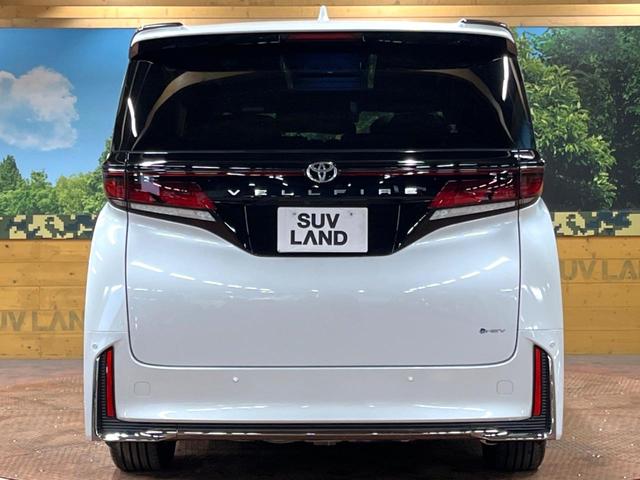 ヴェルファイアハイブリッド Z プレミア 後席モニター ガラスルーフ 14型ナビ 両側電動ドア 全周囲カメラ セーフティセンス レーダークルーズ 禁煙車 レザーシート レーダークルーズ シートベンチレーション LEDヘッド 100V電源(16枚目)