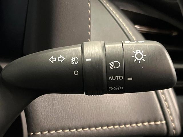 ヴェルファイアハイブリッド Z プレミア 後席モニター ガラスルーフ 14型ナビ 両側電動ドア 全周囲カメラ セーフティセンス レーダークルーズ 禁煙車 レザーシート レーダークルーズ シートベンチレーション LEDヘッド 100V電源(39枚目)