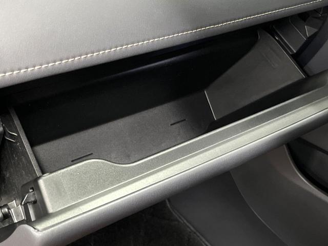 ヴェルファイアハイブリッド Z プレミア 後席モニター ガラスルーフ 14型ナビ 両側電動ドア 全周囲カメラ セーフティセンス レーダークルーズ 禁煙車 レザーシート レーダークルーズ シートベンチレーション LEDヘッド 100V電源(62枚目)