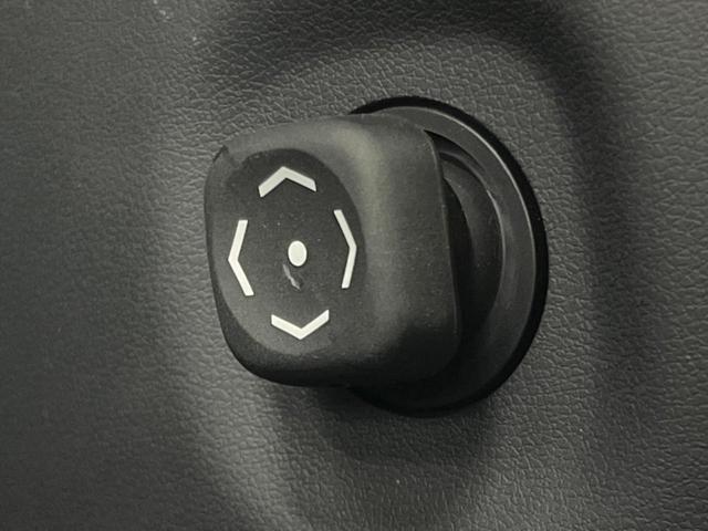 ＮＸ ＮＸ３５０ｈ　Ｆスポーツ　サンルーフ　ＴＲＤエアロ　１４型ナビ　デジタルインナーミラー　全周囲カメラ　セーフティシステム　レーダークルーズ　パワーバックドア　ブラインドスポットモニター　レザーシート　シートベンチレーション（39枚目）