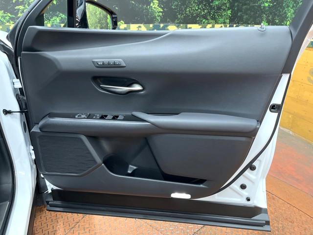 UX UX250h Fスポーツ 10型ナビ 全周囲カメラ レーダークルーズ セーフティシステム ブラインドスポットモニター 禁煙車 パワーバックドア シートベンチレーション レザーシート パワーシート LEDヘッド ETC2.0(35枚目)